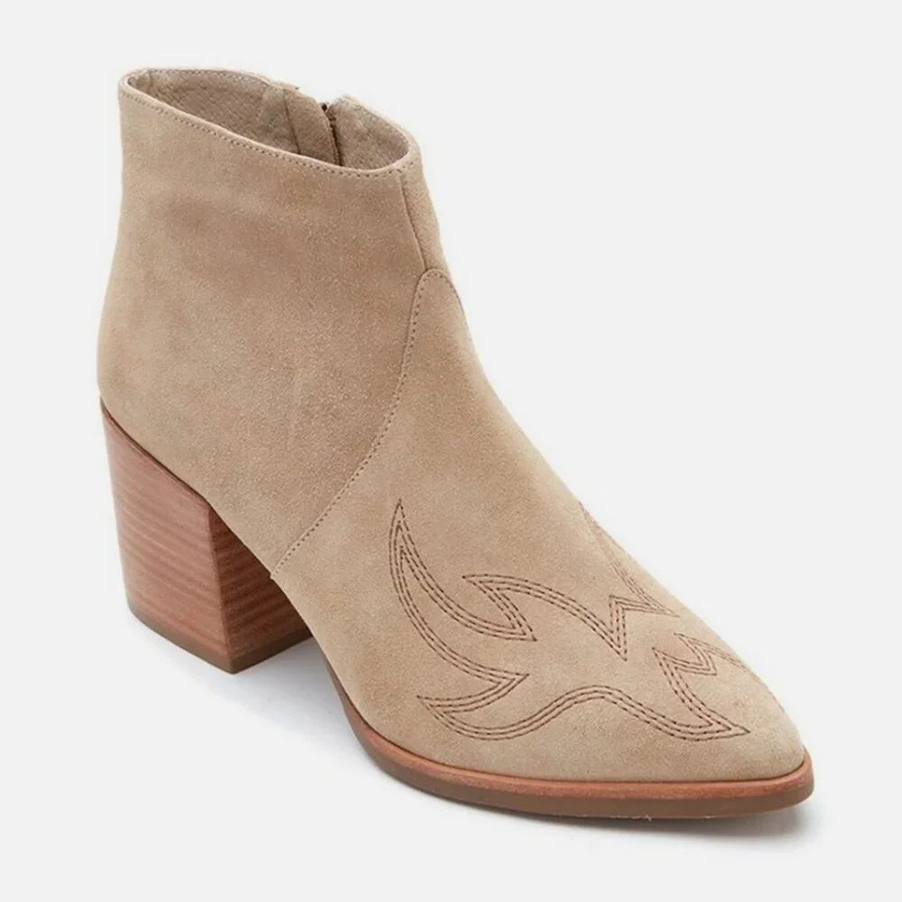 NWOB Matisse Vox Embroidered Natural Suede Booties